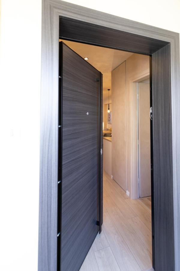 Apo-Zachari Elegant Apartment Larissa Exterior foto